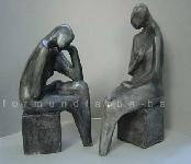 Im Gespräch, Terrakotta patiniert, 34 x 20 x 23 cm